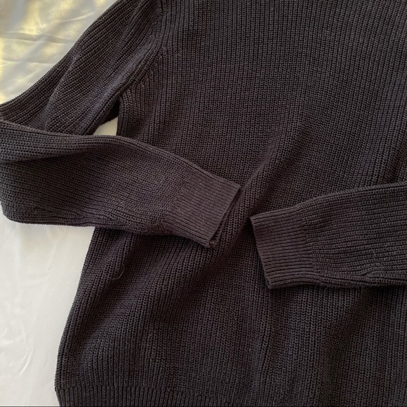 H&M Navy Sweater - Picture 3 of 4